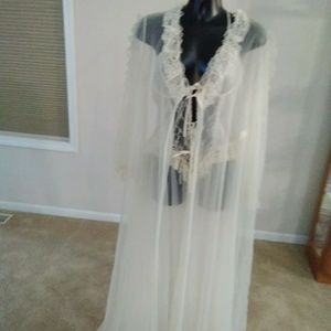 Faris Ivory Peignoir set NWOT, regular and plus